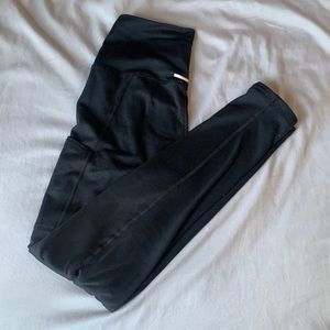S Aerie black phone pocket leggings